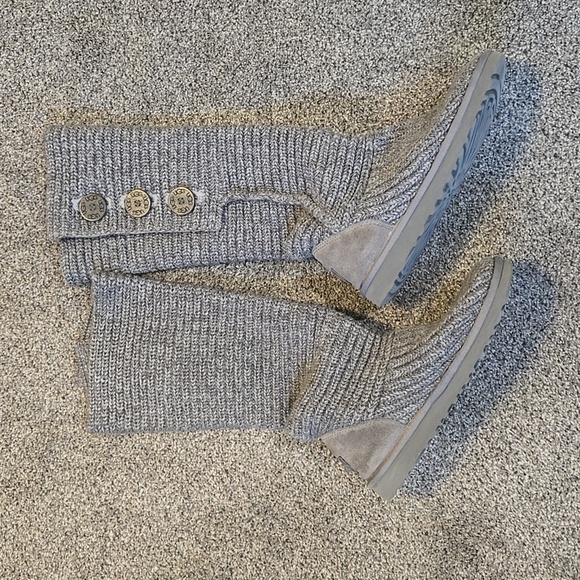 UGG Women 5819 Gray Sweater Button Side Knit Shoes Boots Sz 7 - Picture 6 of 10